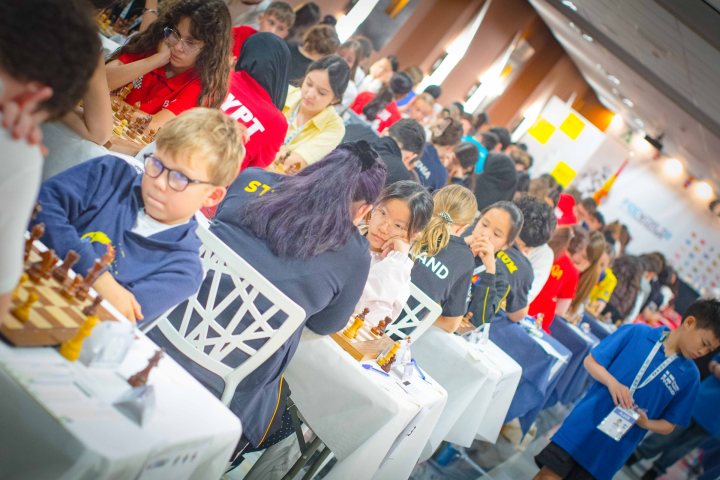 Jóvenes jugadores en las salas de juego de Roquetas de Mar. Foto: Javier Garrido.