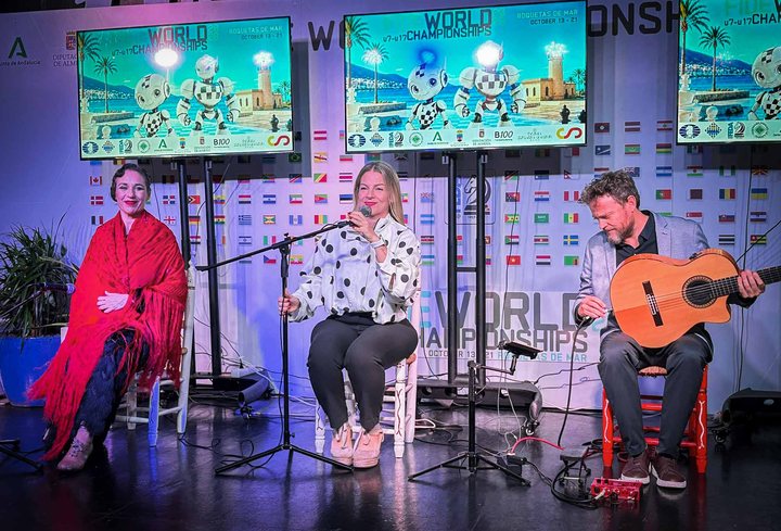 The Duende Andaluz flamenco group opens the closing ceremony.