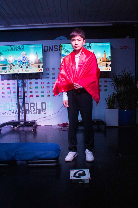 Medallist at the prize-giving ceremony of the FIDE World U7–U17 Championships 2026.