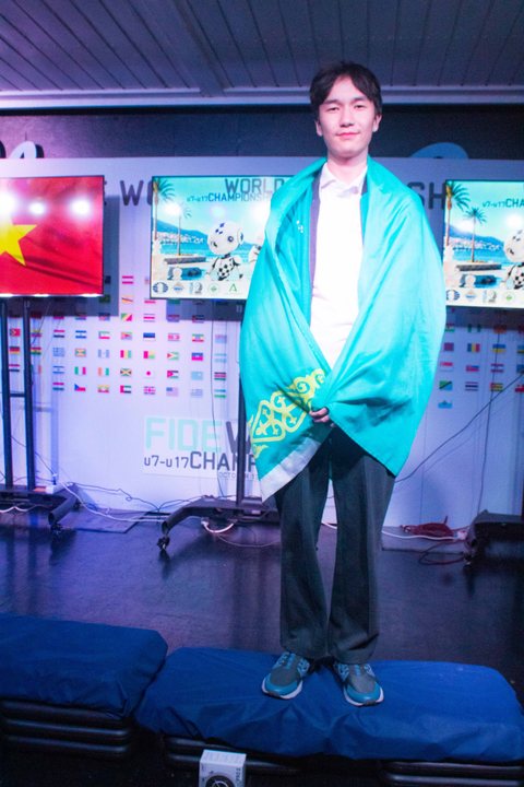 Medallist at the prize-giving ceremony of the FIDE World U7–U17 Championships 2026.