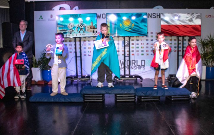 Open U7 podium: Makar Chernyshov (Kazakhstan, gold), Ignacy Mongay Miland (Poland, silver) and Daniil Aslanov (FIDE, bronze).