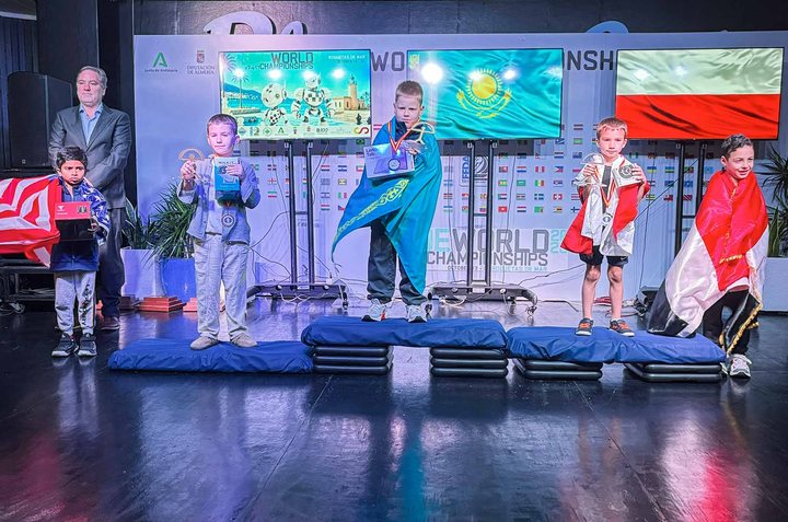 Open U7 podium: Makar Chernyshov (Kazakhstan, gold), Ignacy Mongay Miland (Poland, silver) and Daniil Aslanov (FIDE, bronze).