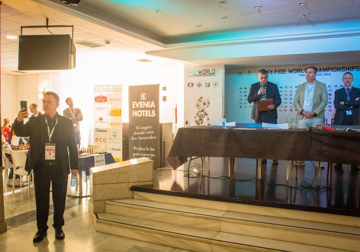 Day 1 (rounds 1–2) of the FIDE World U7–U17 Championships 2026 in Roquetas de Mar.