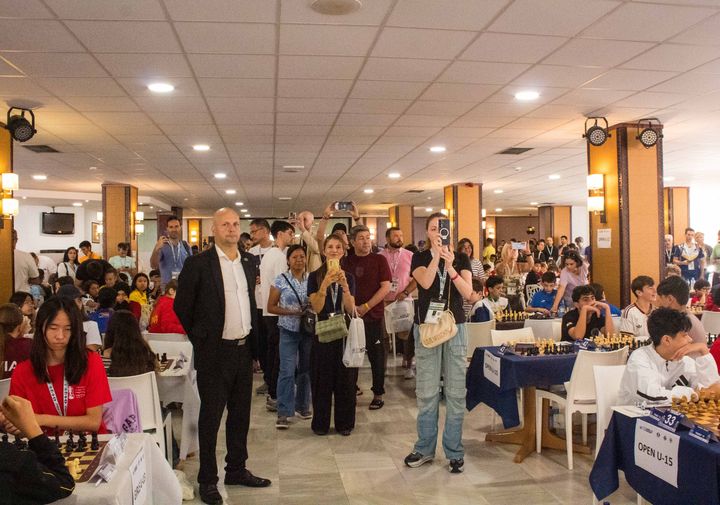 Day 1 (rounds 1–2) of the FIDE World U7–U17 Championships 2026 in Roquetas de Mar.