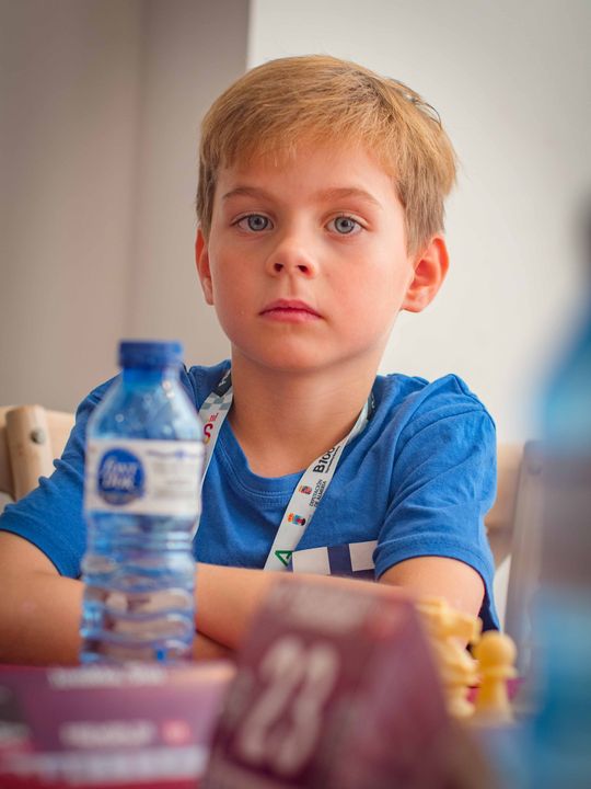 Day 1 (rounds 1–2) of the FIDE World U7–U17 Championships 2026 in Roquetas de Mar.