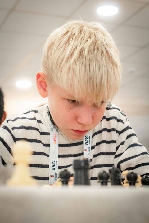 Day 1 (rounds 1–2) of the FIDE World U7–U17 Championships 2026 in Roquetas de Mar.