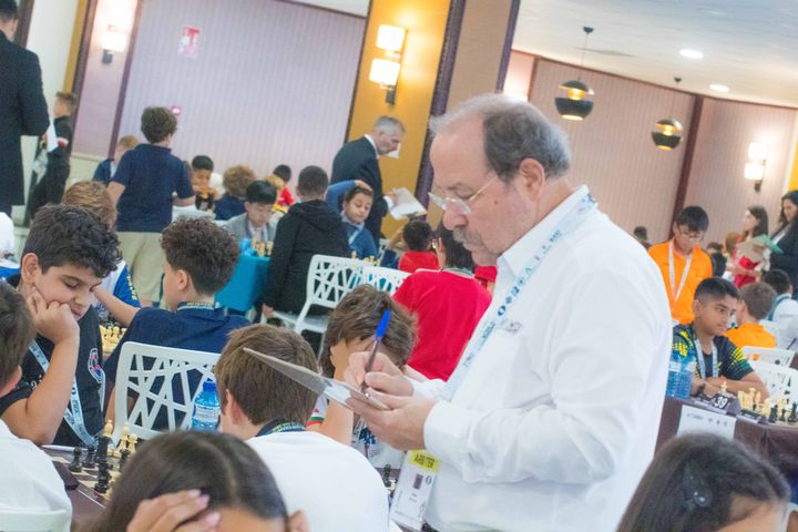 Day 1 (rounds 1–2) of the FIDE World U7–U17 Championships 2026 in Roquetas de Mar.