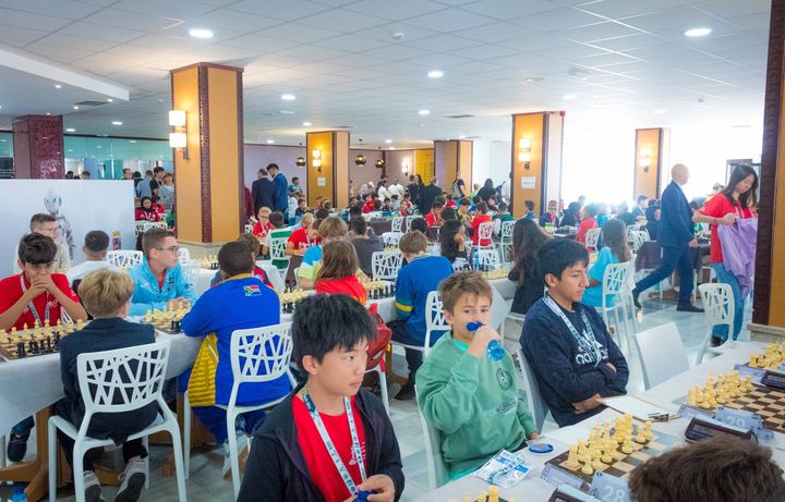 Day 2 (rounds 3–4) of the FIDE World U7–U17 Championships 2026 in Roquetas de Mar.