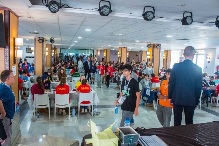 Day 2 (rounds 3–4) of the FIDE World U7–U17 Championships 2026 in Roquetas de Mar.