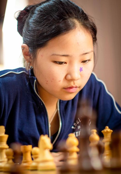 Batkhishigt Enkhnamuun (Mongolia, Sub-15 Femenino), jornada 3 (rondas 5–6).