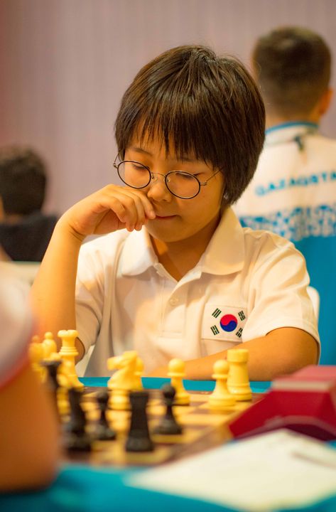 Jornada 3 (rondas 5–6) del Mundial FIDE Sub-7 a Sub-17 2026 en Roquetas de Mar.
