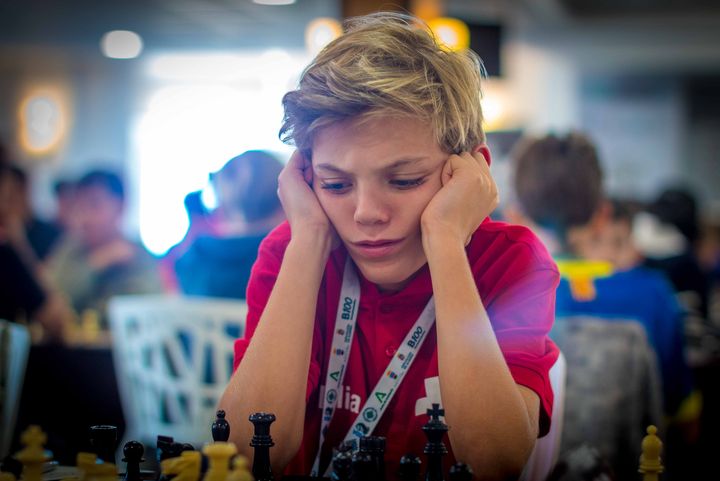 Jornada 3 (rondas 5–6) del Mundial FIDE Sub-7 a Sub-17 2026 en Roquetas de Mar.