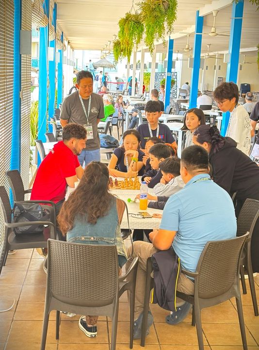 Reunión de la delegación de Kazajistán en la jornada 3, Roquetas de Mar.