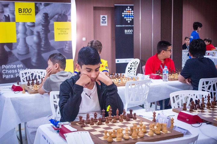 Jornada 5 (ronda 9) del Mundial FIDE Sub-7 a Sub-17 2026 en Roquetas de Mar.