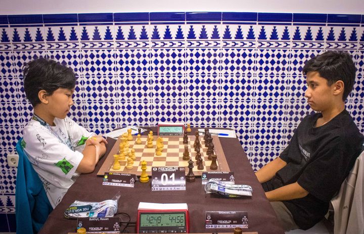 Jornada 5 (ronda 9) del Mundial FIDE Sub-7 a Sub-17 2026 en Roquetas de Mar.