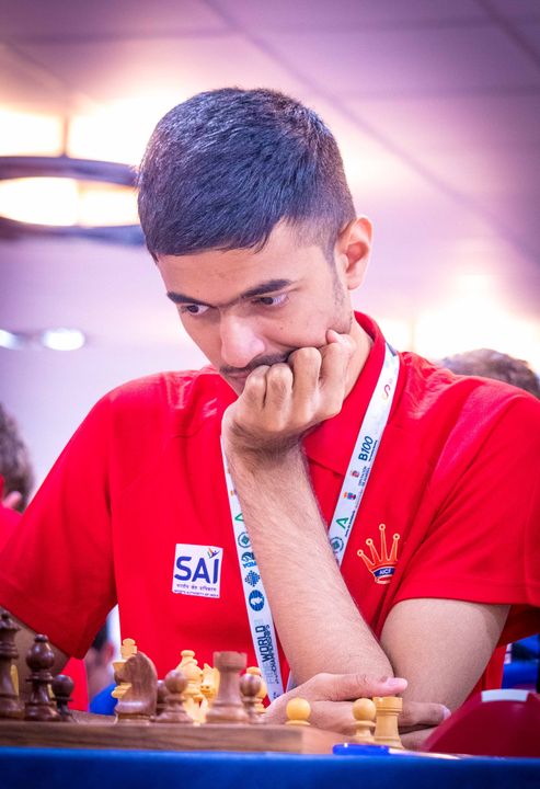 Jornada 5 (ronda 9) del Mundial FIDE Sub-7 a Sub-17 2026 en Roquetas de Mar.