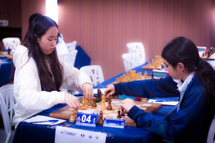 Jornada 5 (ronda 9) del Mundial FIDE Sub-7 a Sub-17 2026 en Roquetas de Mar.
