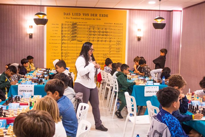 Day 6 (rounds 10–11) of the FIDE World U7–U17 Championships 2026 in Roquetas de Mar.