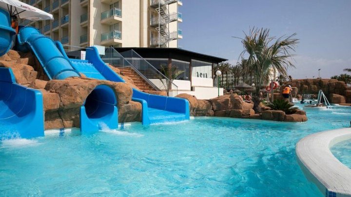 Water slides at Evenia Zoraida